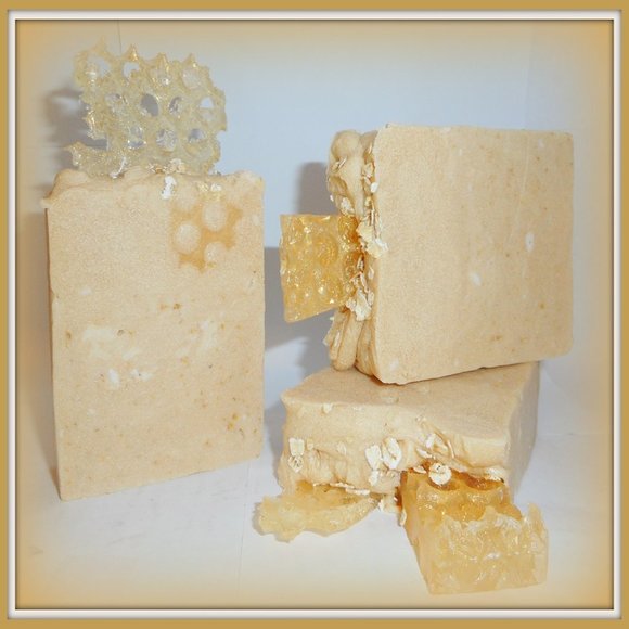 Handmade Soap Bar Coconut OATMEAL MILK HONEY - Picture 1 of 3
